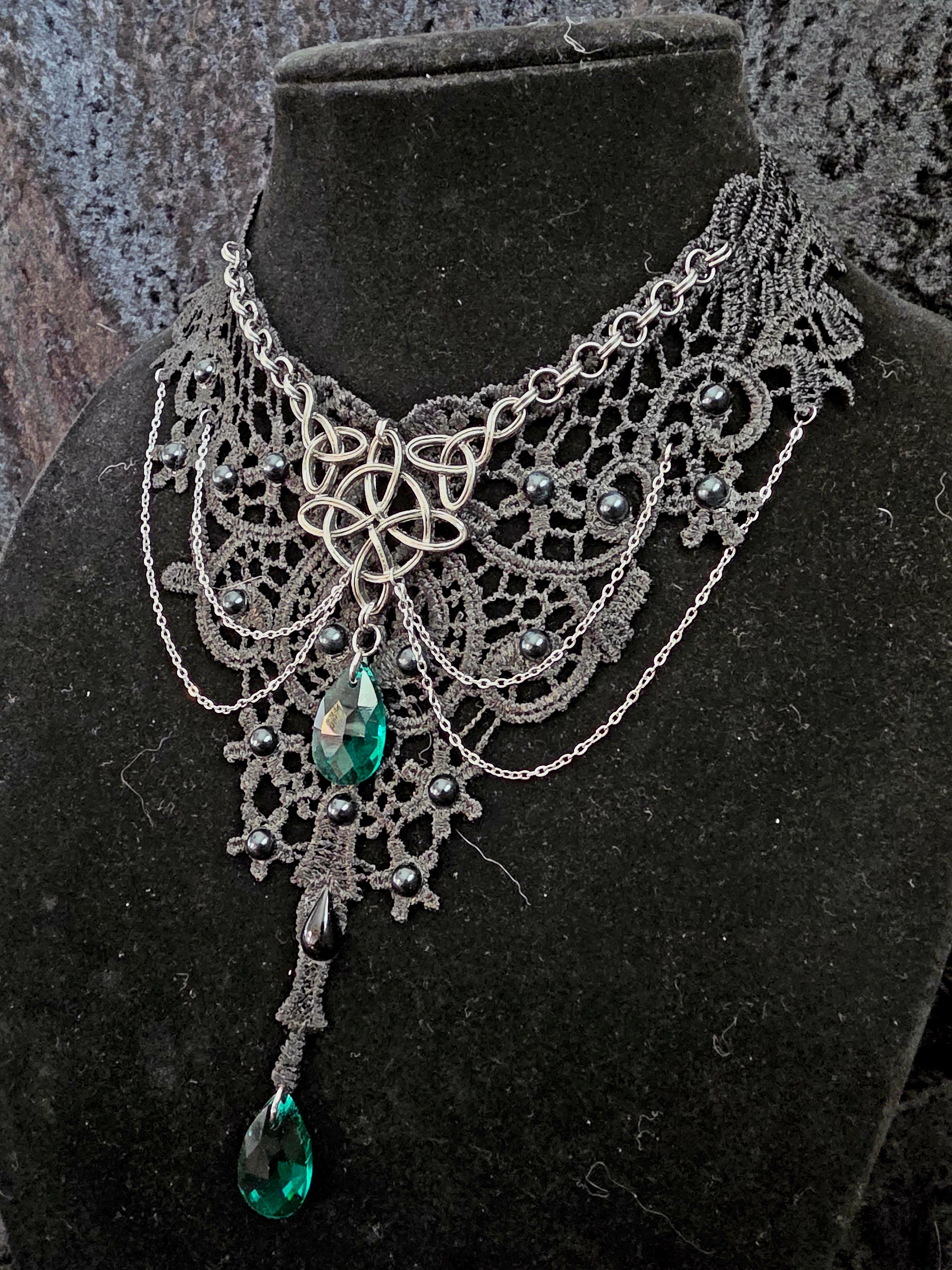 Lace and Chainmail Emerald Jeweled Choker